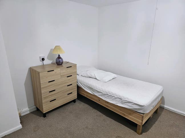 An excellent double room is available. Main Photo
