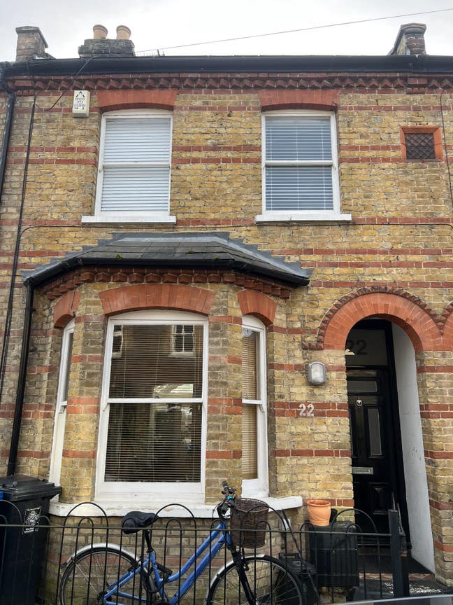 Double room in friendly Windsor houseshare Main Photo