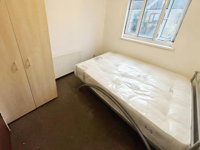 Furnished Bedrooms All Bills Included Main Photo