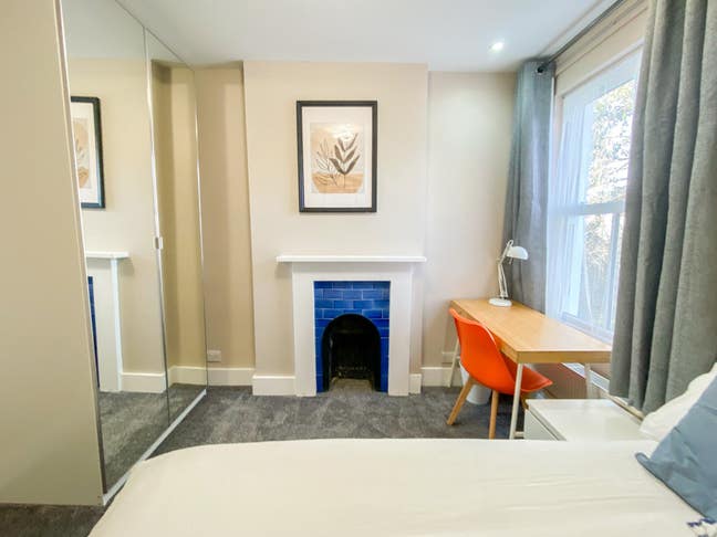 Fab Double Room in Stunning House - Bills Included Main Photo