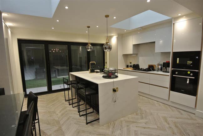 A Beautiful Double Room Heathrow Main Photo