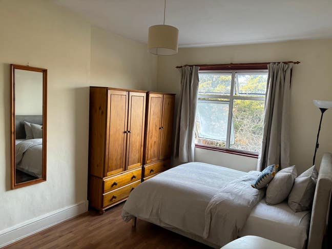 Double Room in House Share, N22 Main Photo