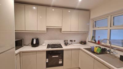 Furnished Double Room Available Main Photo