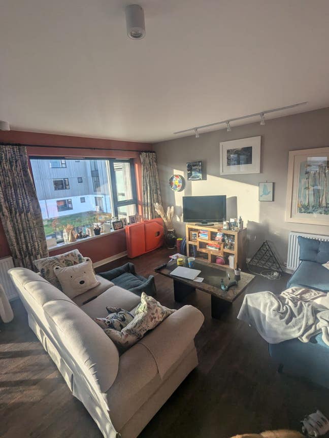 Room in aviemore flat Main Photo