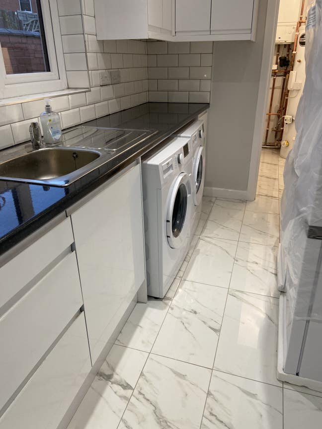 Spacious Rooms Available CV1 Main Photo