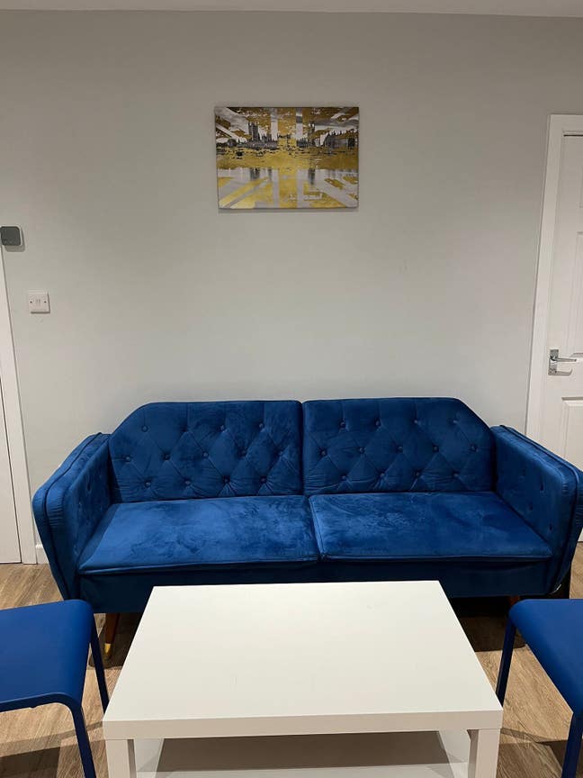 Spacious Rooms Available CV1 Main Photo