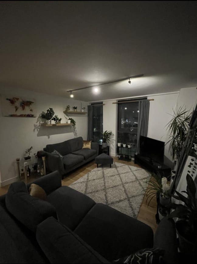 Spacious 2 bedroom apartment near City Centre  Main Photo