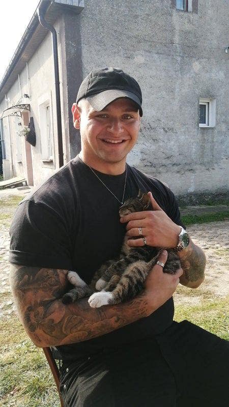 Laidback and respectful tennent looking Main Photo