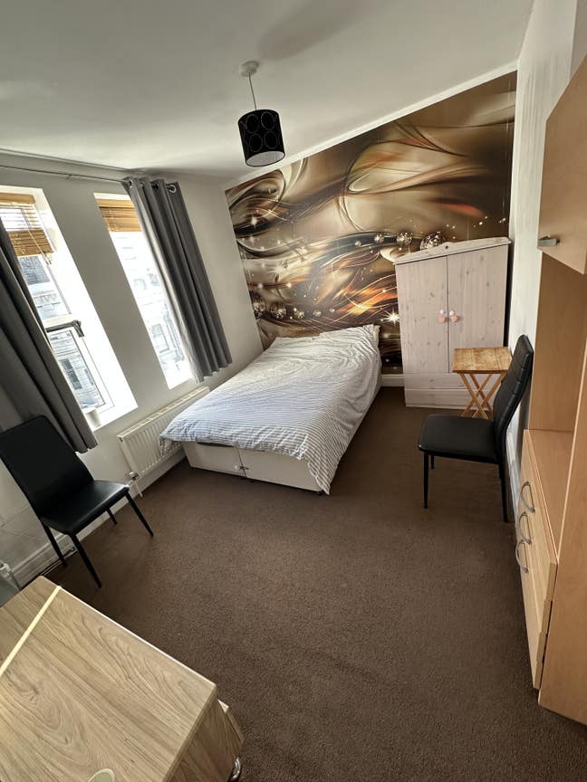 Double room for rent !  Main Photo