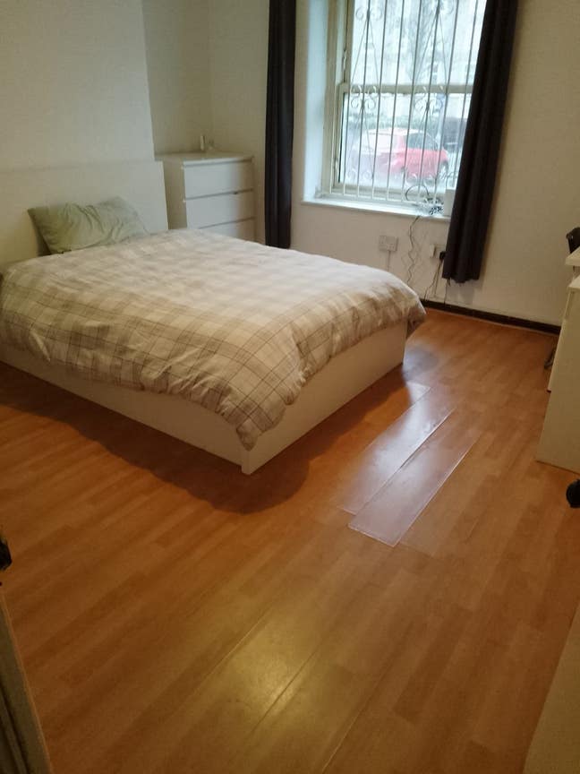 Big Room for a Single Person  Main Photo