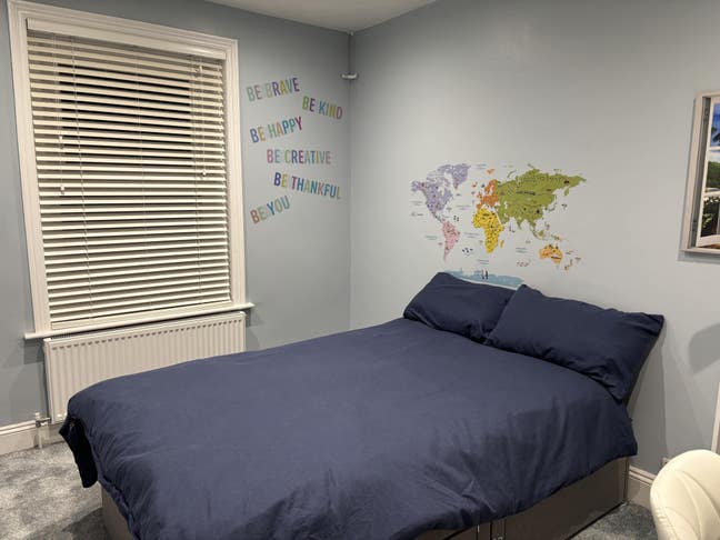 Brand new bedroom in a spacious house Main Photo