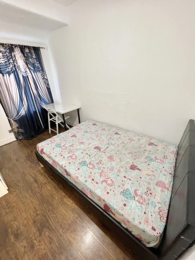 Double Room For Single Person Only Avl Now  Main Photo