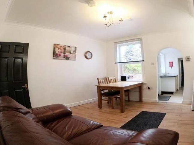🧑‍💼 Single Room Ideal for Young Professionals! Main Photo