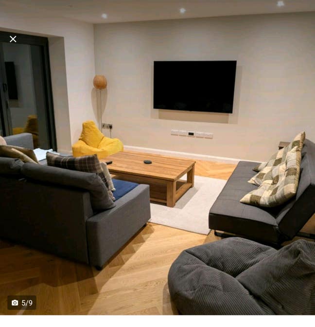 Double Bedroom En-suite Main Photo