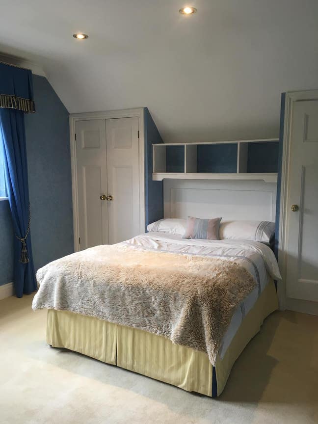 Large double ensuite with kitchenette Main Photo