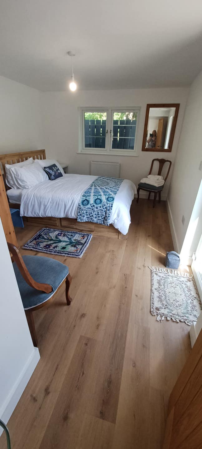 Sunny Double Room with own entrance Main Photo
