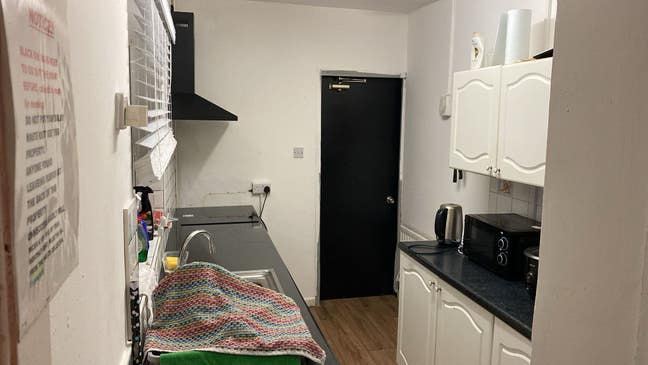 1 room to let in a refurbished house Main Photo