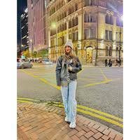 Professional Female seeks a single or double room Main Photo