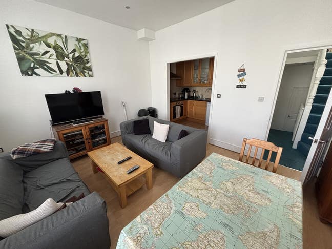 Bright quiet double near Fulham Broadway Main Photo