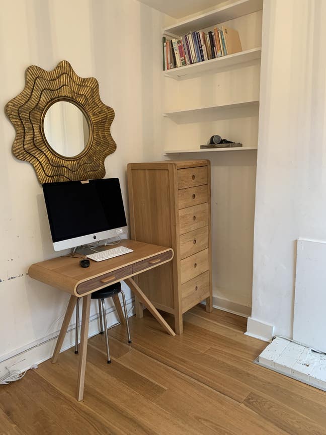 Lovely Double Room Available for Females  Main Photo