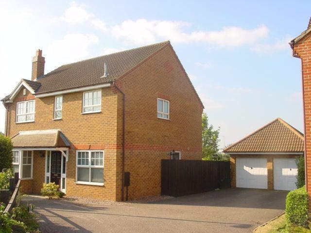 Prime Central Location - Professional Houseshare Main Photo