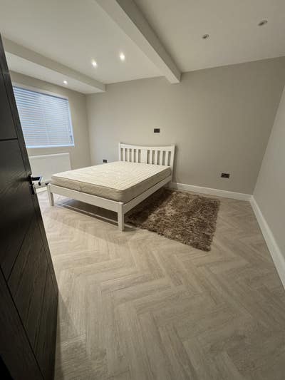 Large Double Room in Hornchurch  Main Photo