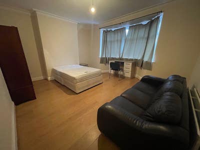 Furnished Double Room Main Photo
