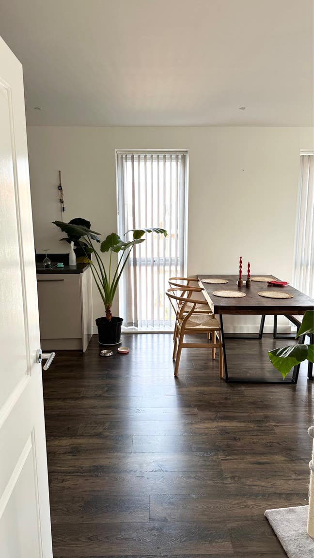 Contemporary 2-Bed Flat Share with en-suite  Main Photo