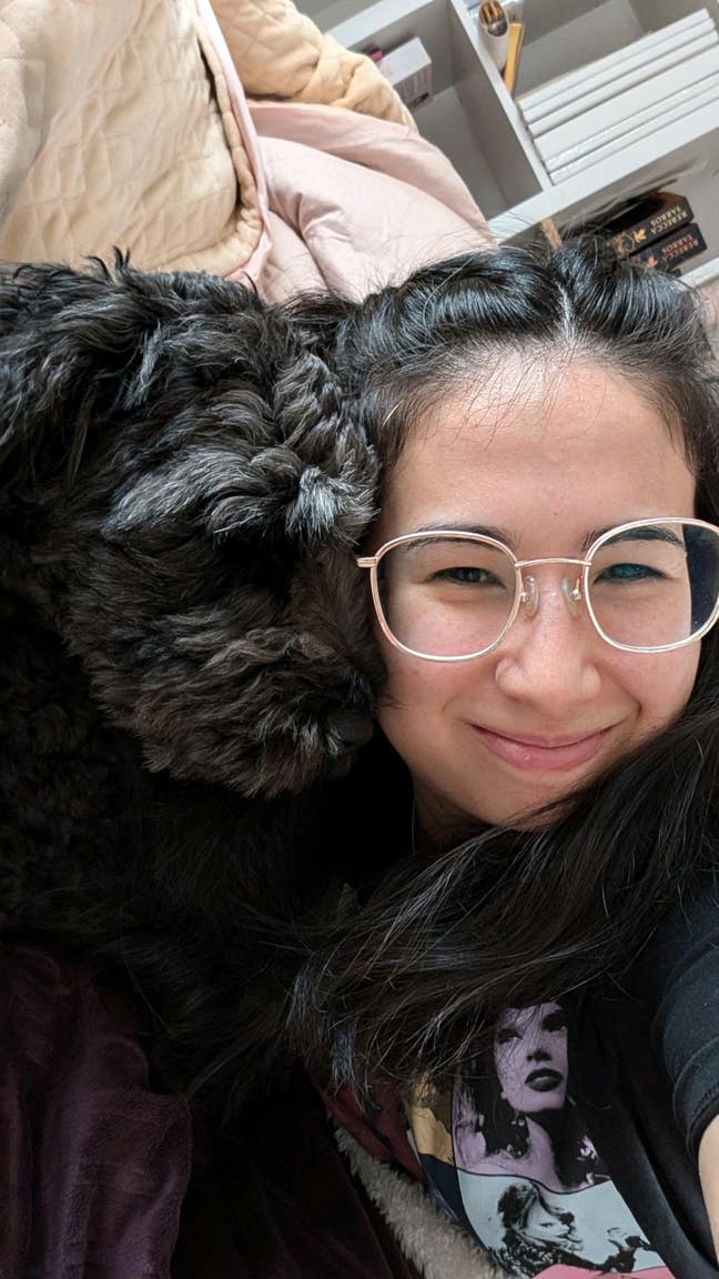 I am a professional female aged 34. I am look... Main Photo