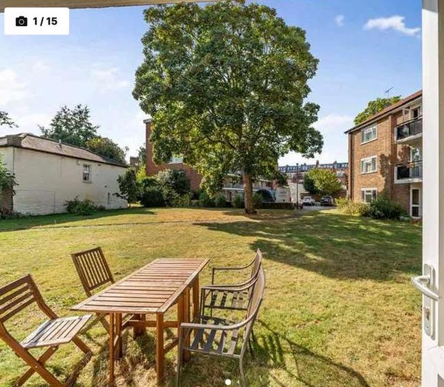Amazing flat: step out to huge one acre garden Main Photo