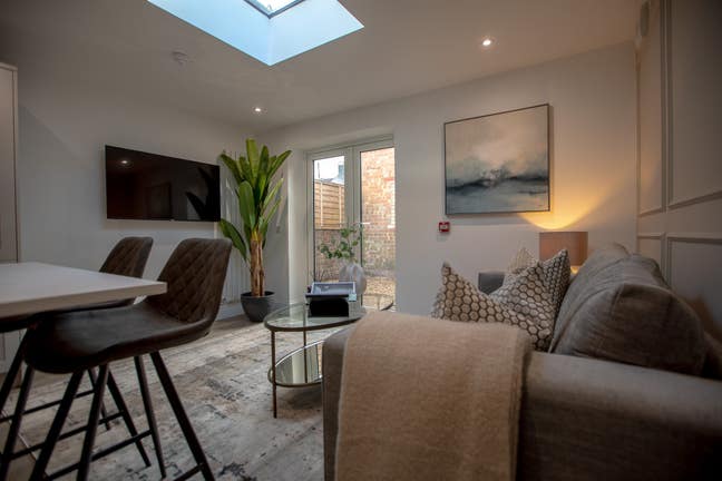 Pristine PO1 Shared House*All En-Suite*All Bills Main Photo