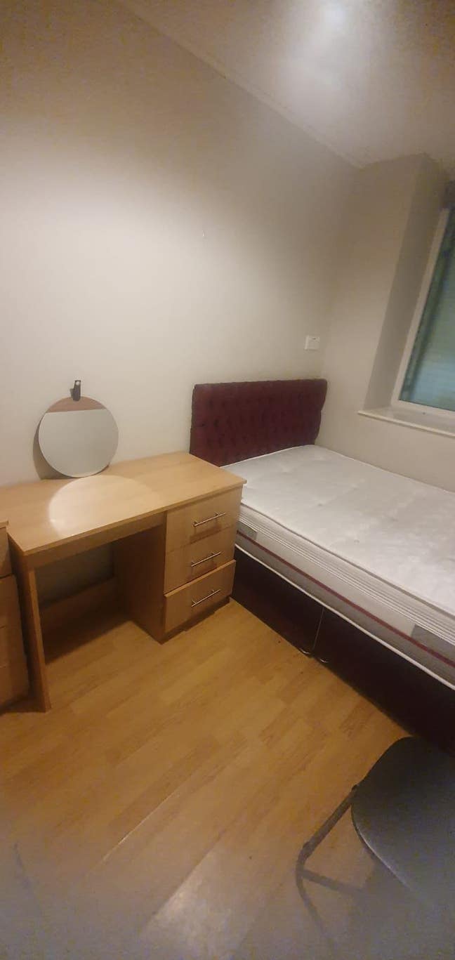 En Suite Pod Unit available to rent Main Photo