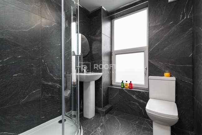 Ensuite Room in Hyde Park - Bills inc  Main Photo
