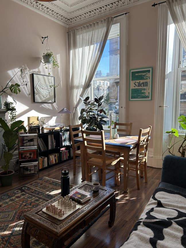 Spacious Double Room West End Main Photo