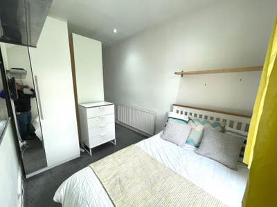 A great double room, Harborne High St - Bills Inc  Main Photo
