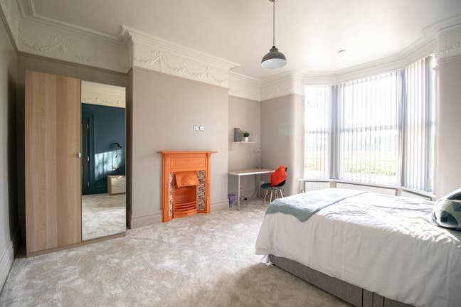 1  Double Room in Aigburth! - Ready 06/02/26! Main Photo