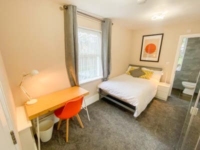 Quality🚿En-Suite Double Room in Stunning House ✅ Main Photo