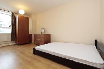 3 Beautiful Double Rooms Close to Canary Wharf Main Photo