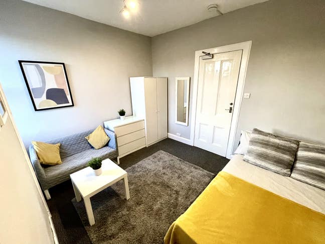 RM25 Great Flat - All Bills inc in Rent Main Photo