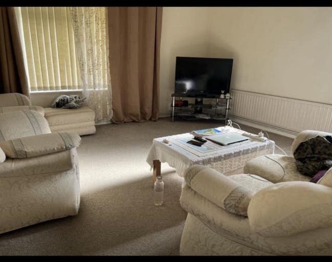 Single room in 2 bed flat  for female only  Main Photo