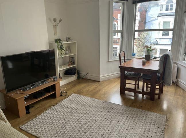 Double room in sociable house in Clapham Junction Main Photo