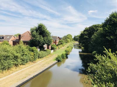 Dbl in Executive House Fradley Village Lichfield  Main Photo