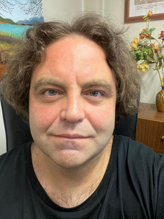 Professional Male seeks a single or double room Main Photo