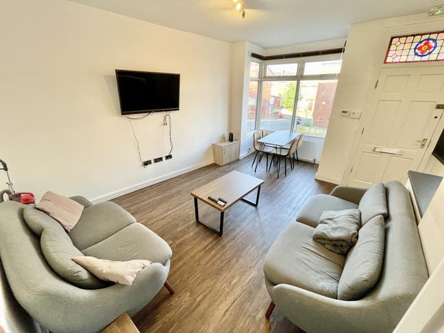 💰 Bills inc | Burley | 2 Double Rooms Left! Main Photo
