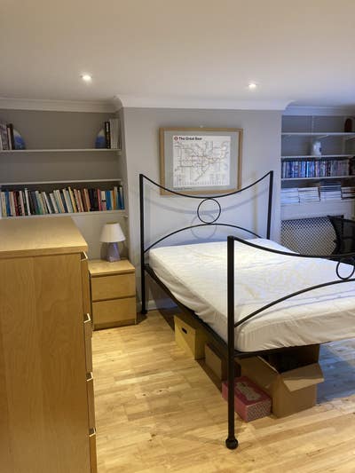 Self Contained Annexe Style Room in Family Home Main Photo