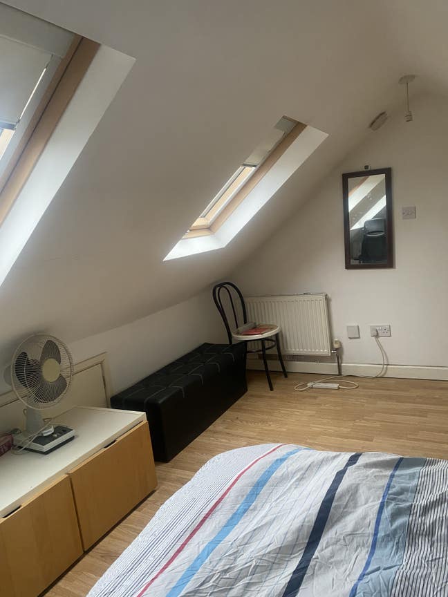  1 double room  in a 3 bedroom house tooting Main Photo