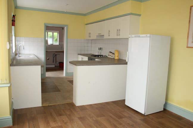 Room to let - Grimsby, near People's Park Main Photo