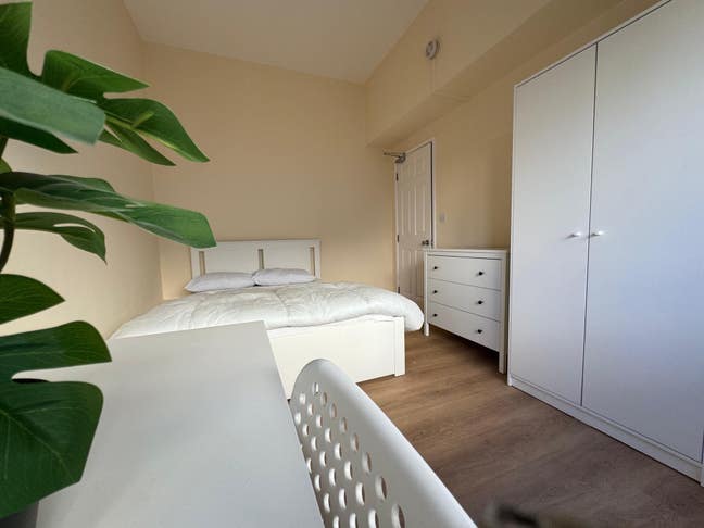 Swindon Town Centre Refurbished Rooms Main Photo