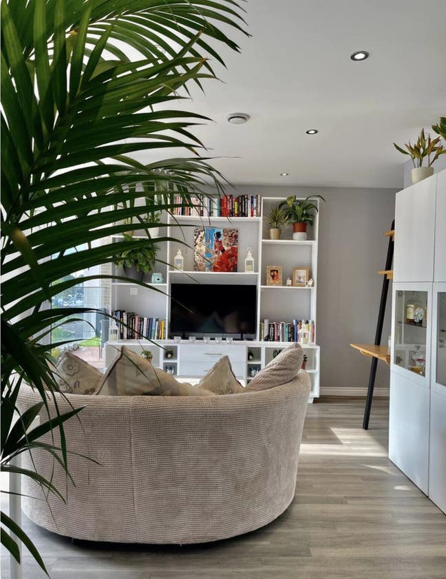 A stunning room in Borehamhood Main Photo