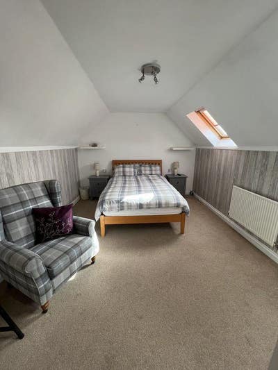 Stunning Top Floor Bedroom **Own Bathroom** Main Photo